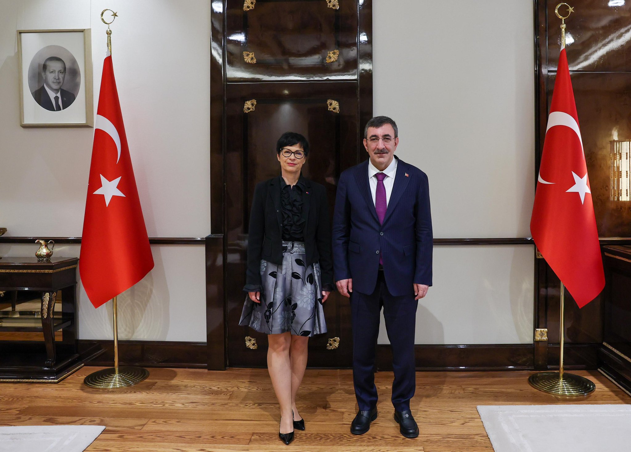 Cumhurbaşkanı Yardımcısı Yılmaz, AB Komiseri Marta Kos ile Görüştü