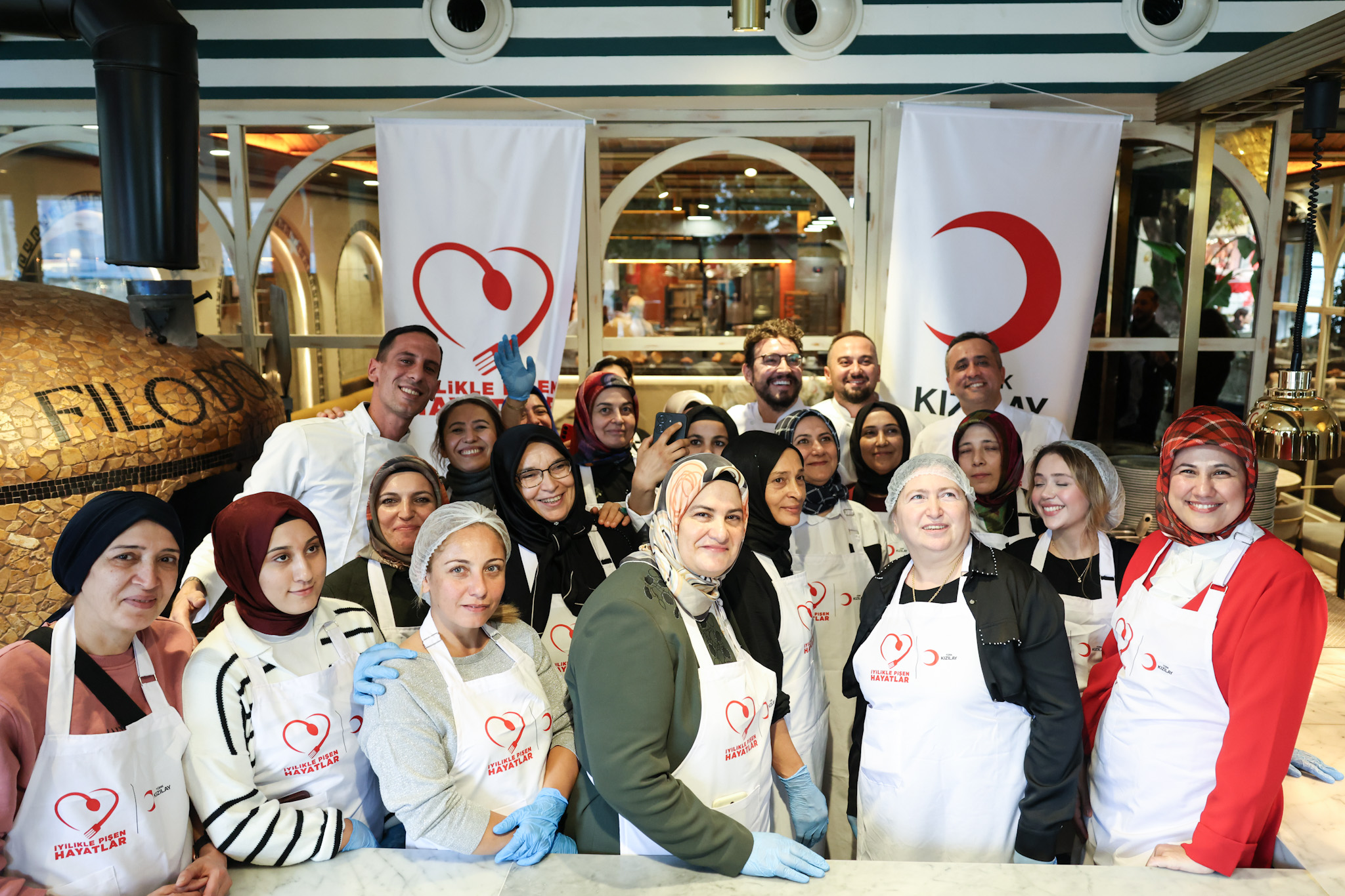 Depremzede Kadınlar Ünlü Şeflerle “İyilikle Pişen Hayatlar” Atölyesinde Buluştu