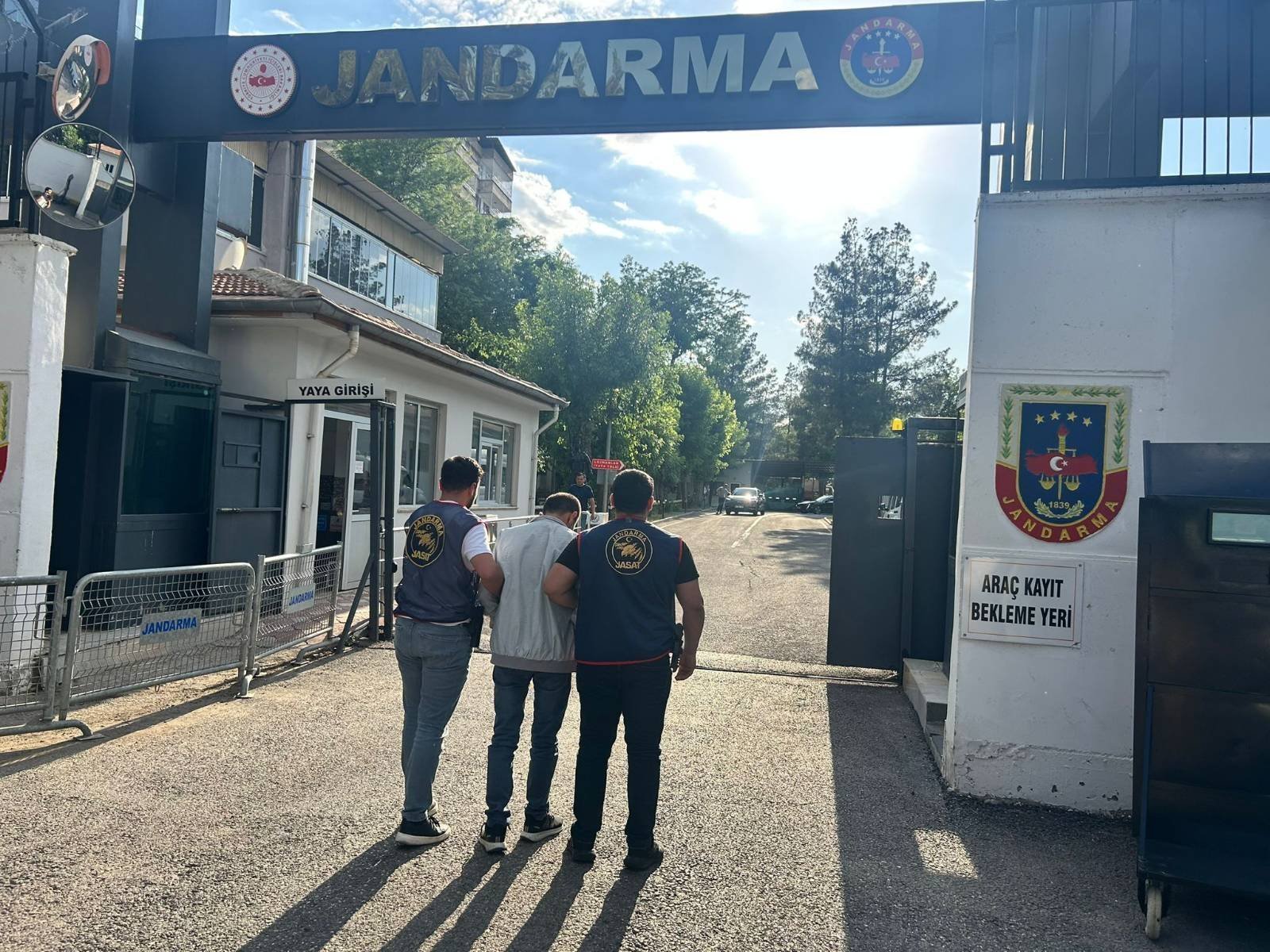 Diyarbakır’da Geniş Çaplı Operasyon: Aranan 152 Şahıs Yakalandı