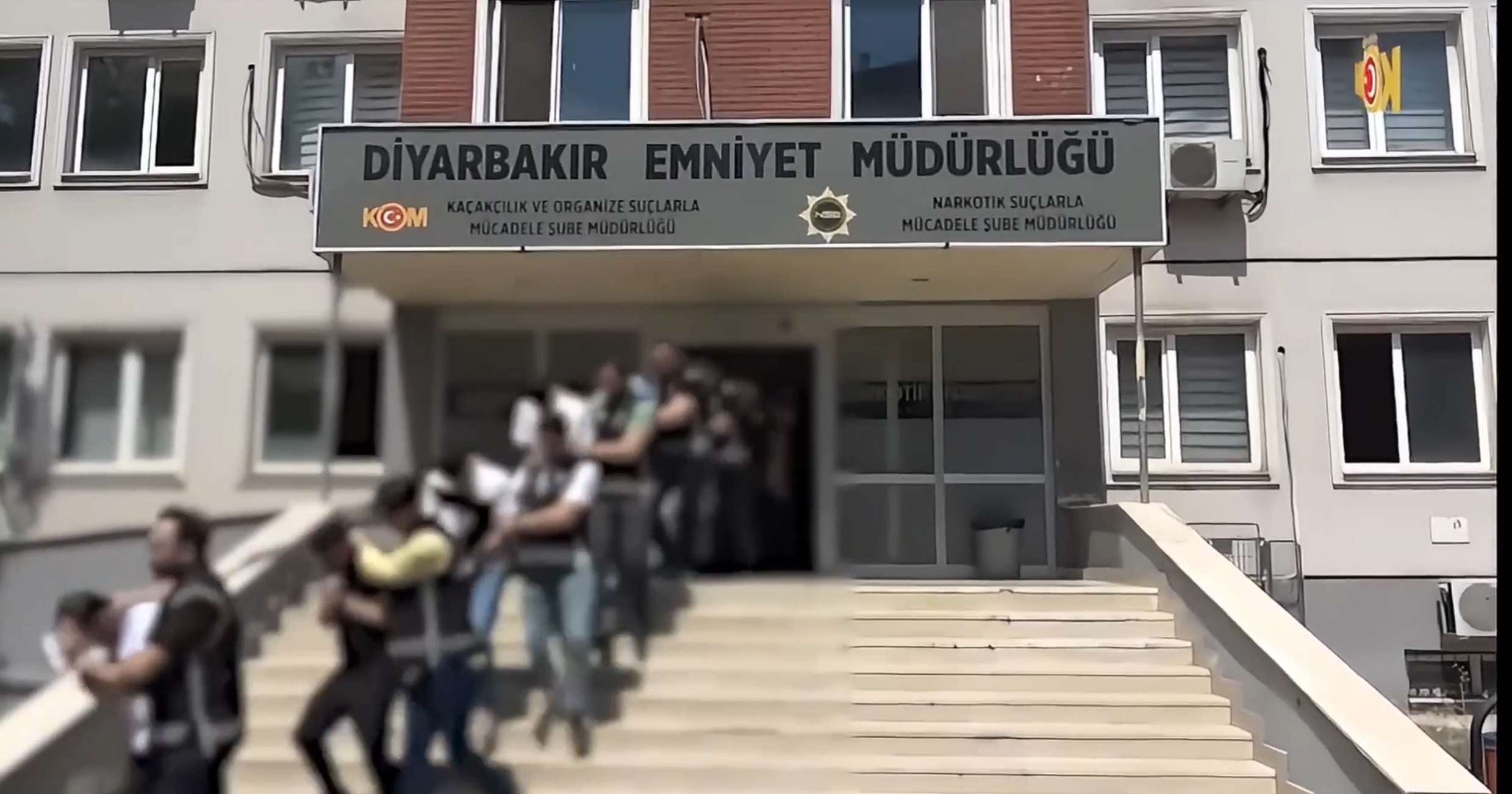 Diyarbakır’da Suç Örgütüne Darbe: Elebaşının Da Aralarında Olduğu 15 Kişi Tutuklandı