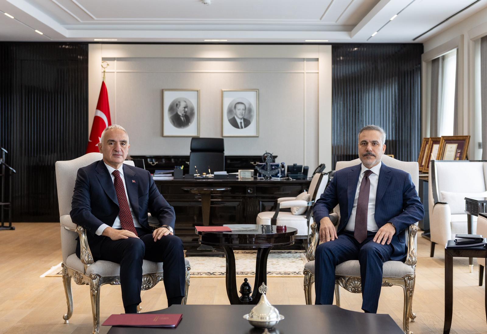 Dışişleri Bakanı Fidan ve Kültür ve Turizm Bakanı Ersoy Bir Araya Geldi