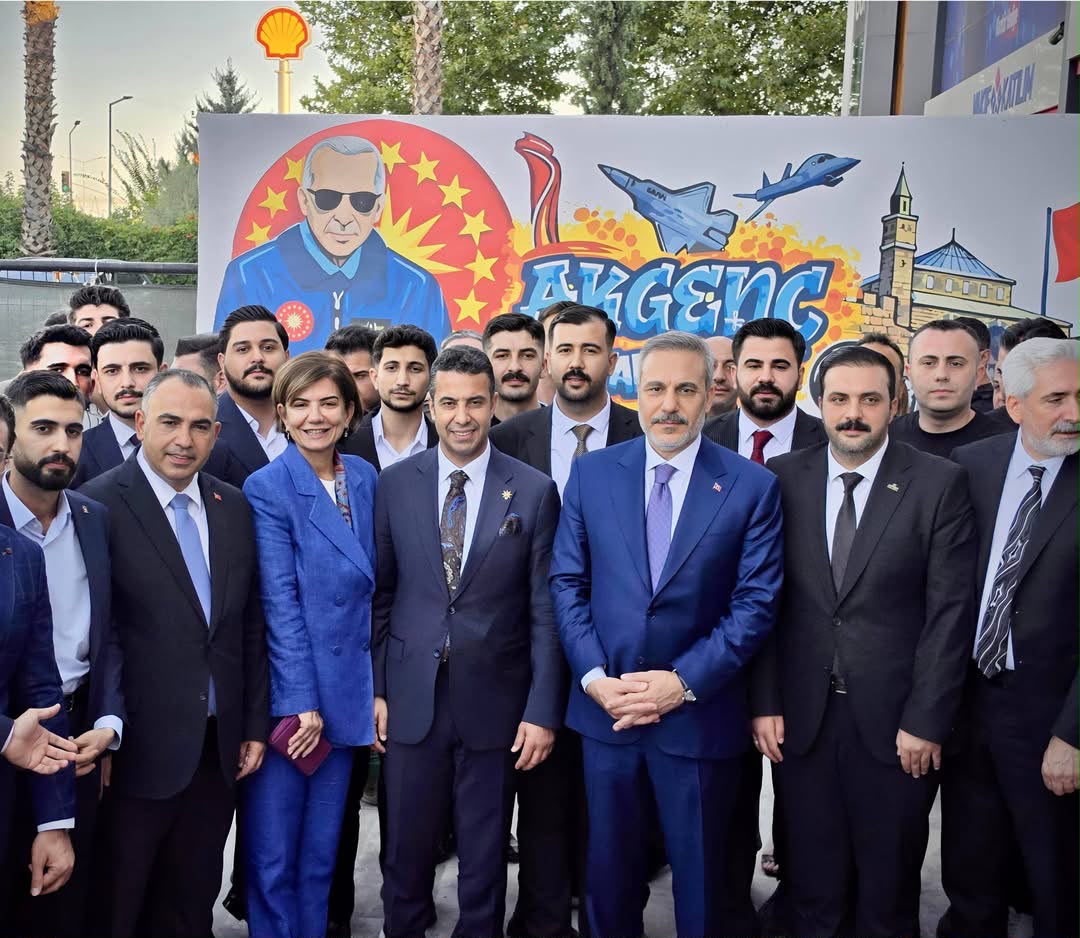 Dışişleri Bakanı Hakan Fidan Diyarbakır’da Vatandaşlarla Bir Araya Geldi