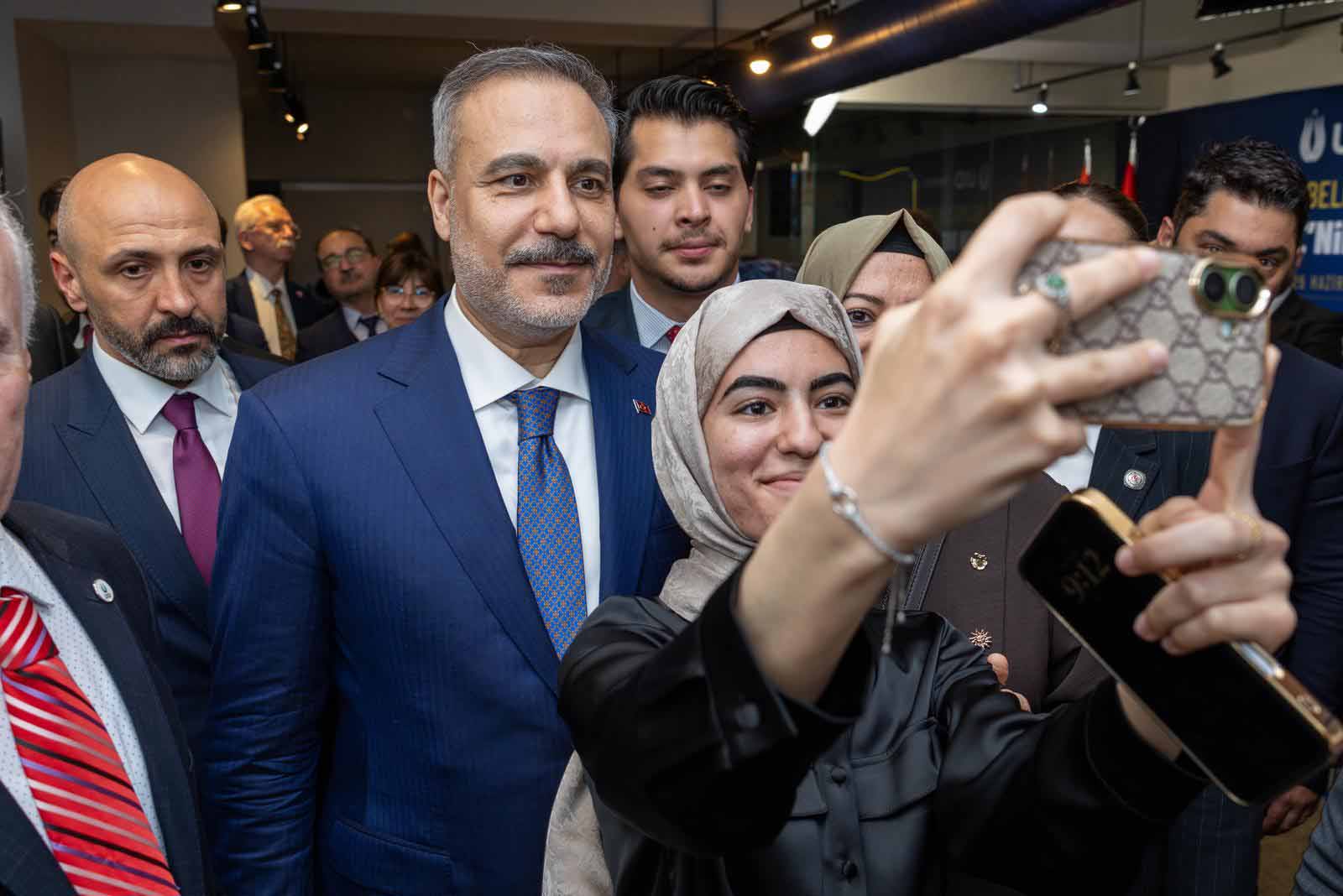 Dışişleri Bakanı Hakan Fidan, Kanada’da Milletvekili Şima Açan İle Görüştü