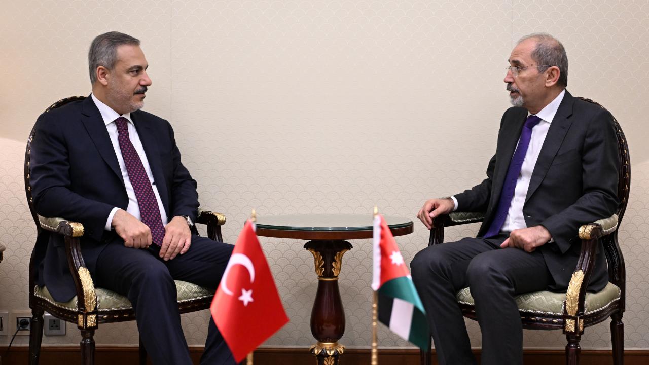 Dışişleri Bakanı Hakan Fidan’dan Ürdünlü Mevkidaşıyla Kritik Görüşme