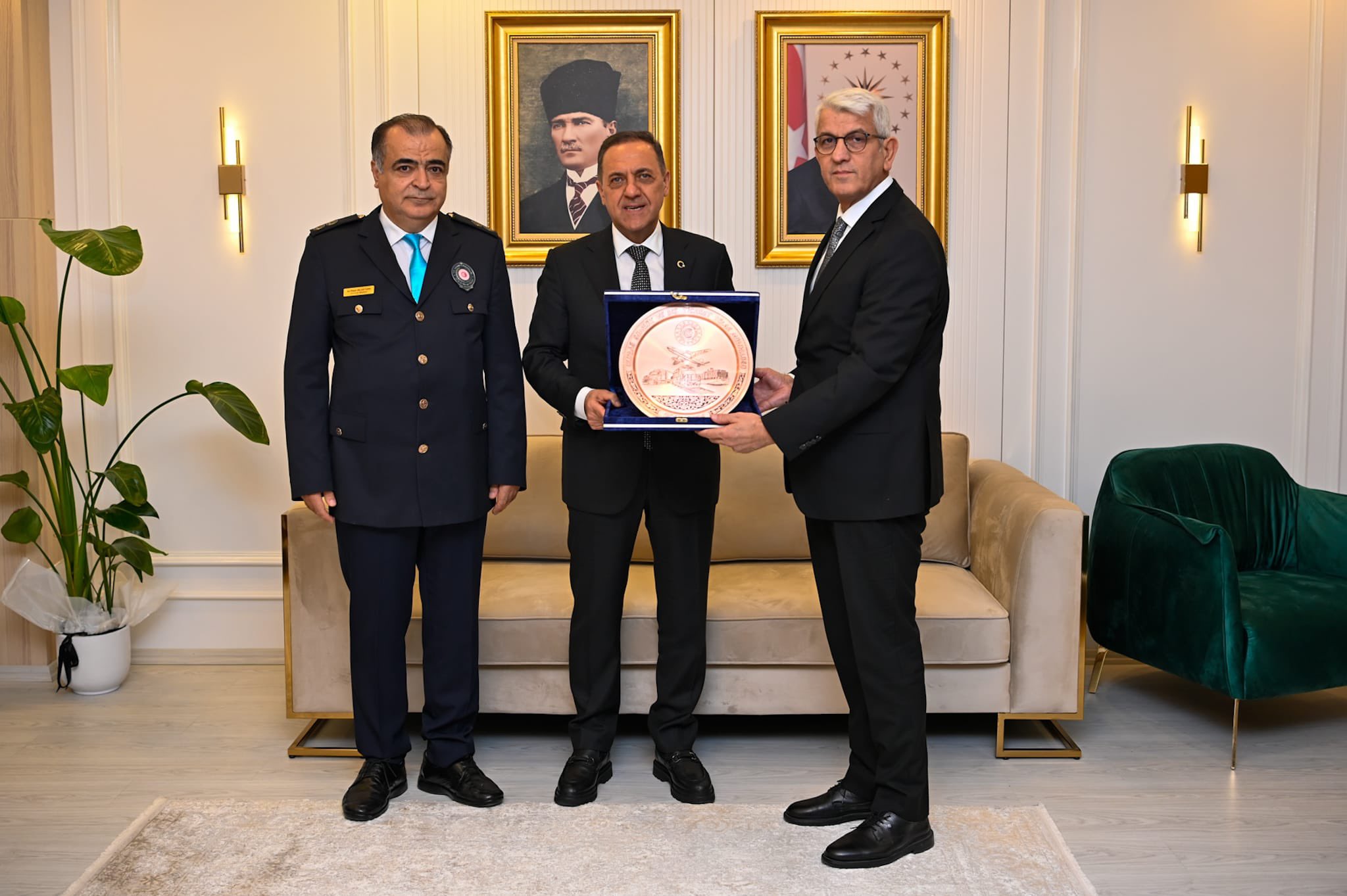 Dünya Gümrük Günü’nde Yalova Valisi Usta’ya Ziyaret