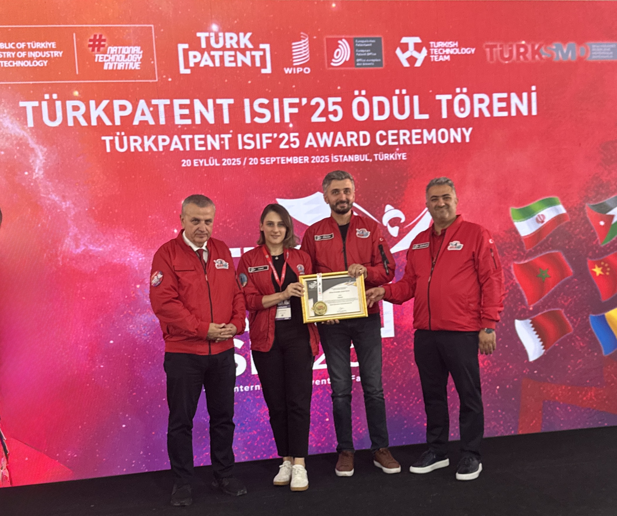 Düzce Üniversitesi Öğrencilerine TÜRKPATENT ISIF’25’te Altın Madalya