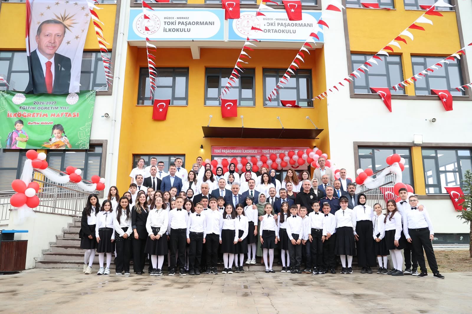 Düzce’de Yeni Eğitim Yılı Törenle BaşladıDüzce’de Yeni Eğitim Yılı Törenle Başladı