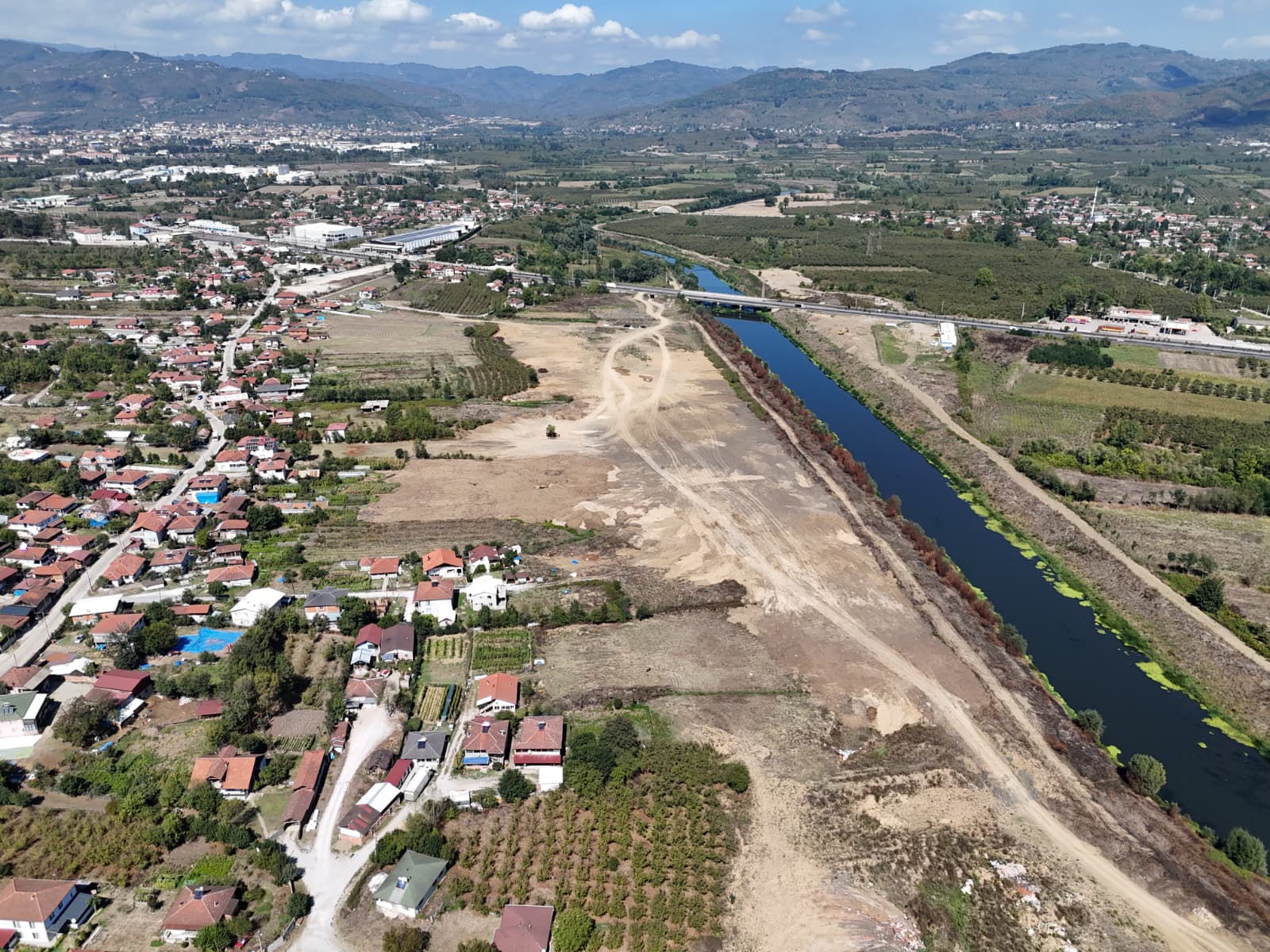Düzce’ye Gümrük Müdürlüğü Ve TIR Parkı Geliyor