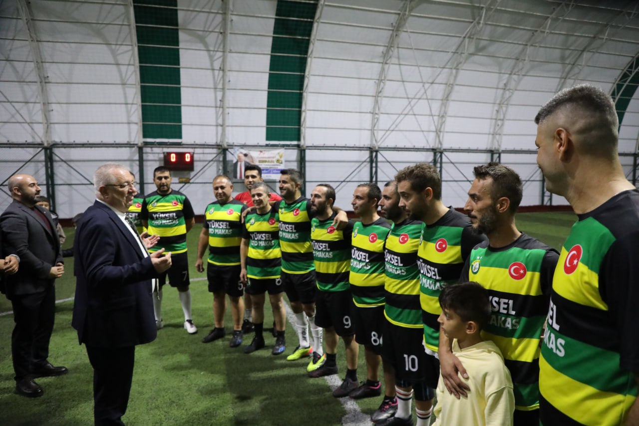 Edremit’te Cumhuriyet Kupası Sahibini Buldu: Şampiyon 9 Eylül FK