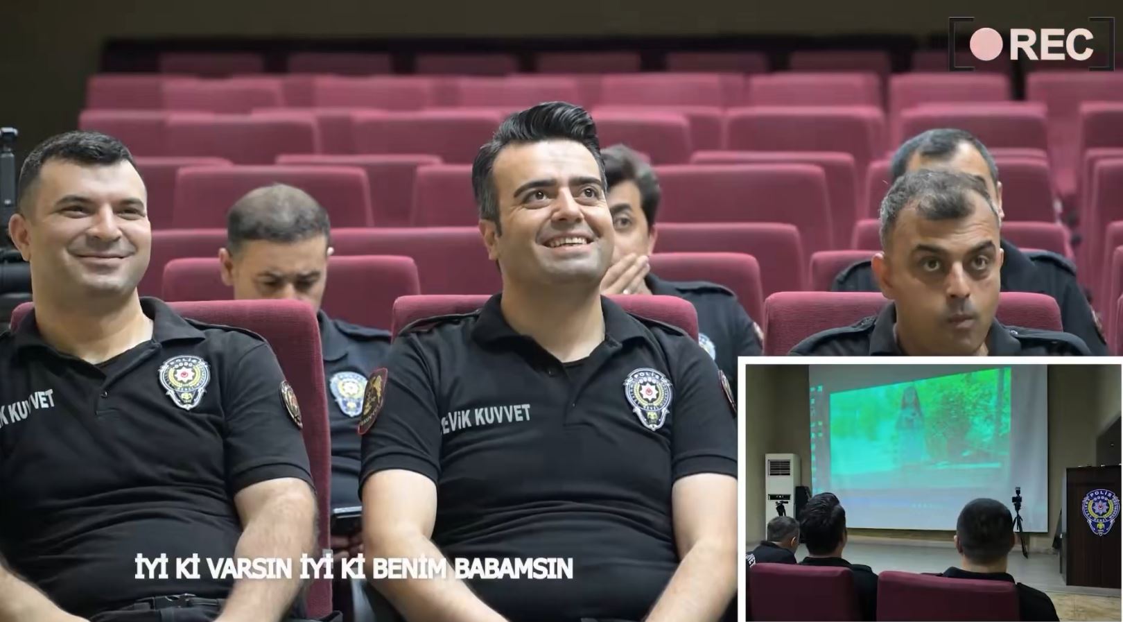 Emniyet Genel Müdürlüğü’nden Polis Babalara Duygu Dolu Sürpriz