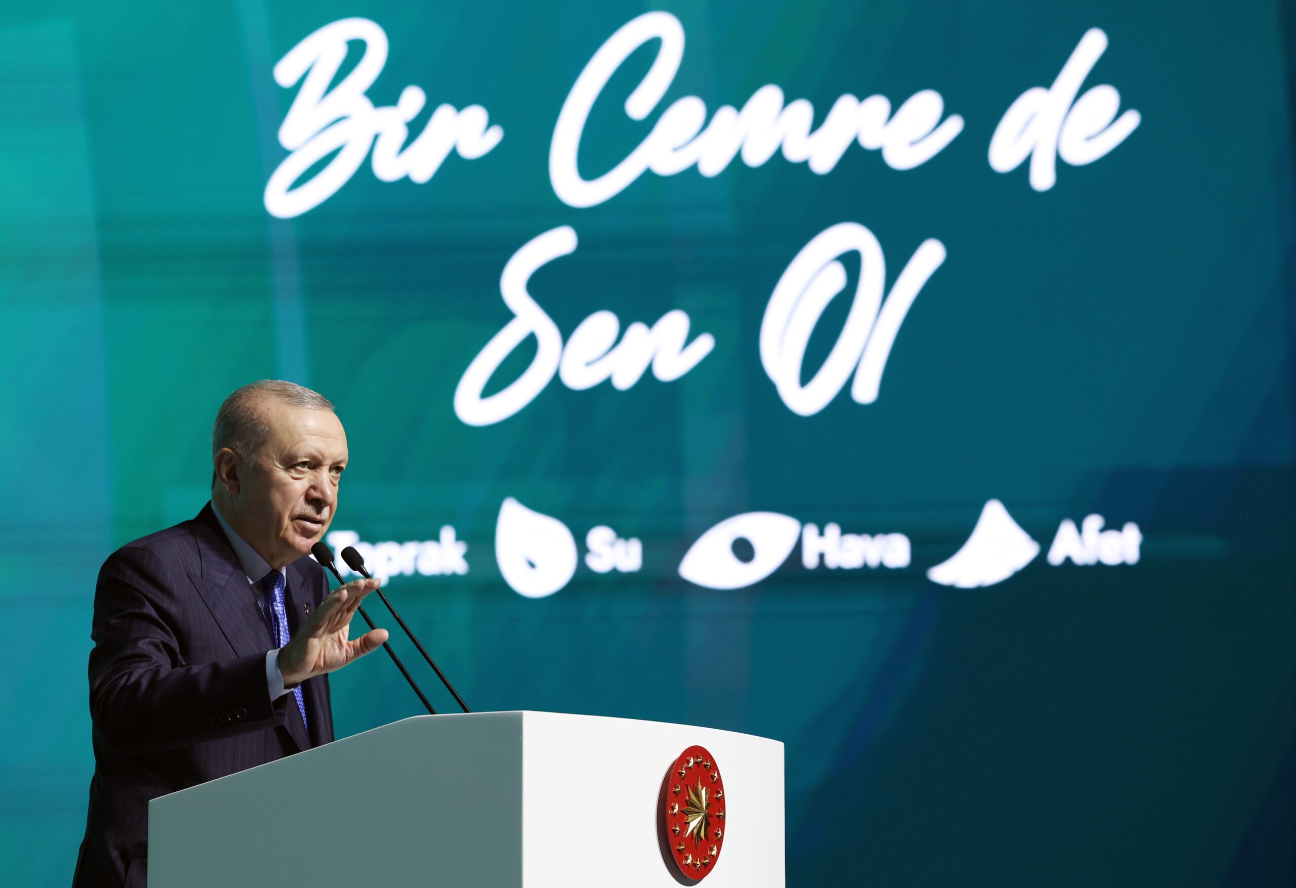 Erdoğan Cemre Vakfı Mensuplarıyla Bir Araya Geldi
