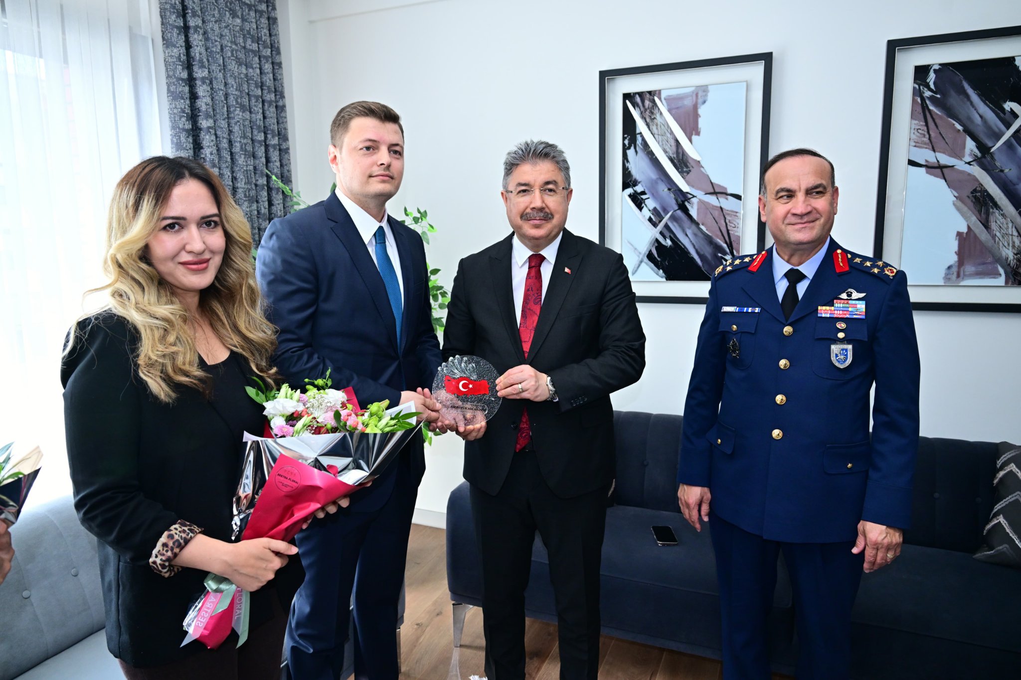 Eskişehir Valisi Dr. Erdinç Yılmaz’dan 15 Temmuz Gazisine Anlamlı Ziyaret