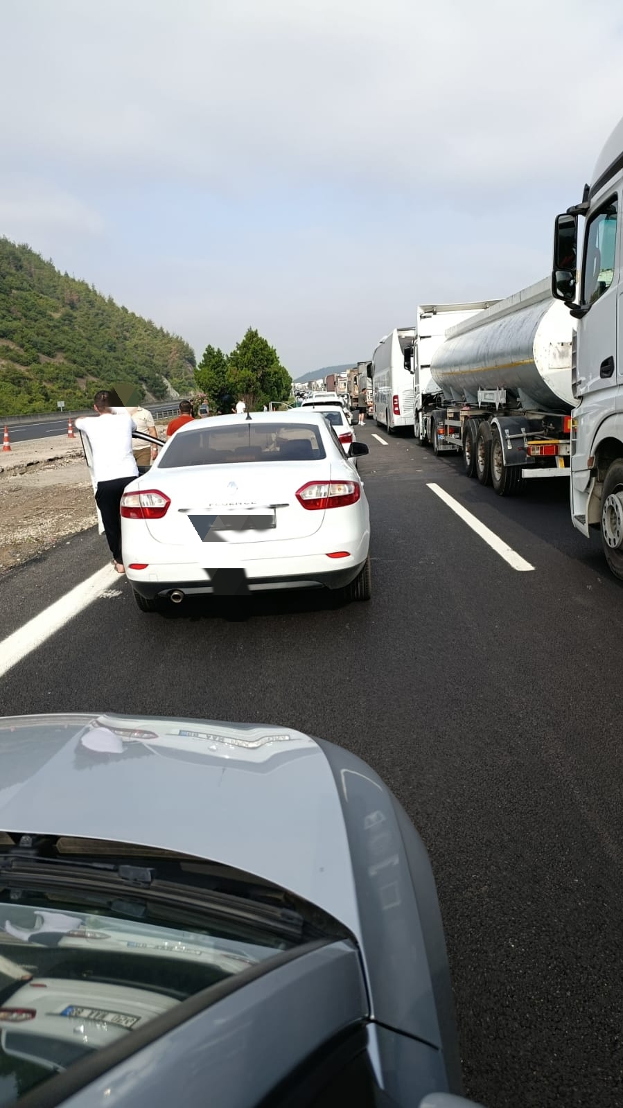 Gaziantep-Osmaniye Otobanında Feci Kaza: Yol Hâlâ Kapalı, Uzun Araç Kuyrukları Oluştu!