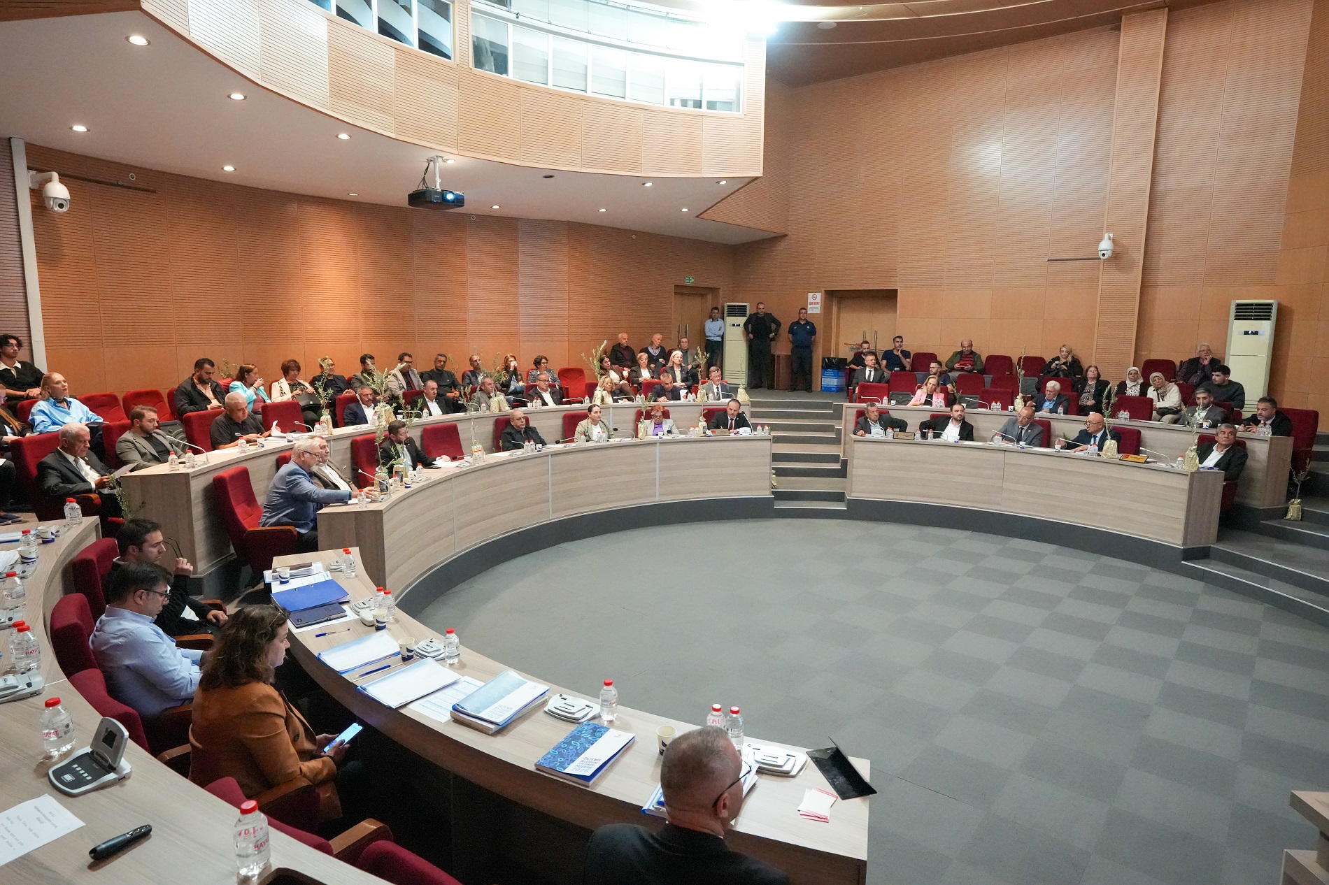 Gaziemir Belediye Meclisi, 2026 Yılı Bütçesini 2 Milyar 140 Milyon TL Olarak Kabul Etti