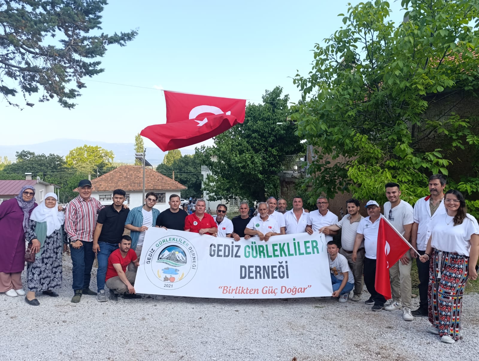 Gediz Gürlek Köyü Ayakta: Taş Ocağına Karşı Keşkekli Direniş!