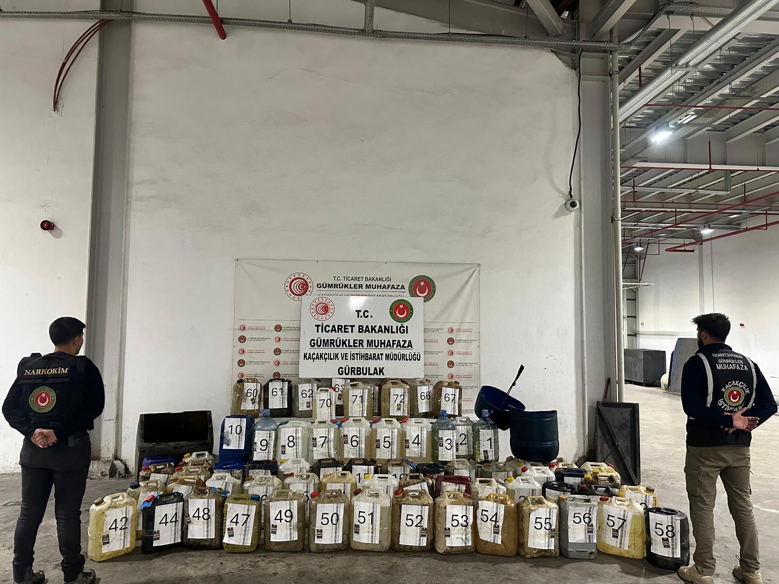 Gümrük Muhafaza Ekiplerinden 3 İlde Dev Uyuşturucu Operasyonu: 1,3 Ton Madde Ele Geçirildi