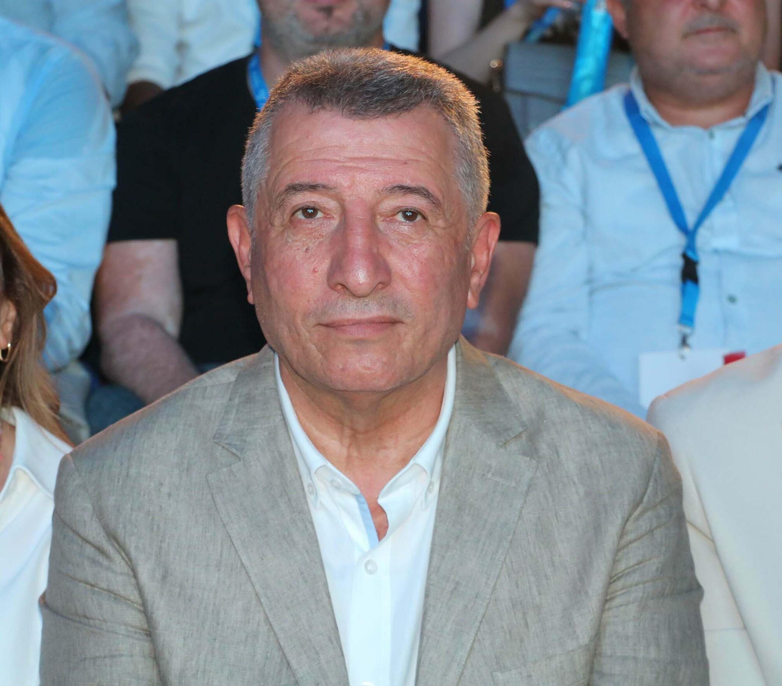 Güzelbahçe Belediyesi’ne İkinci Dalga Operasyonu: Başkanın Yakınları Gözaltında