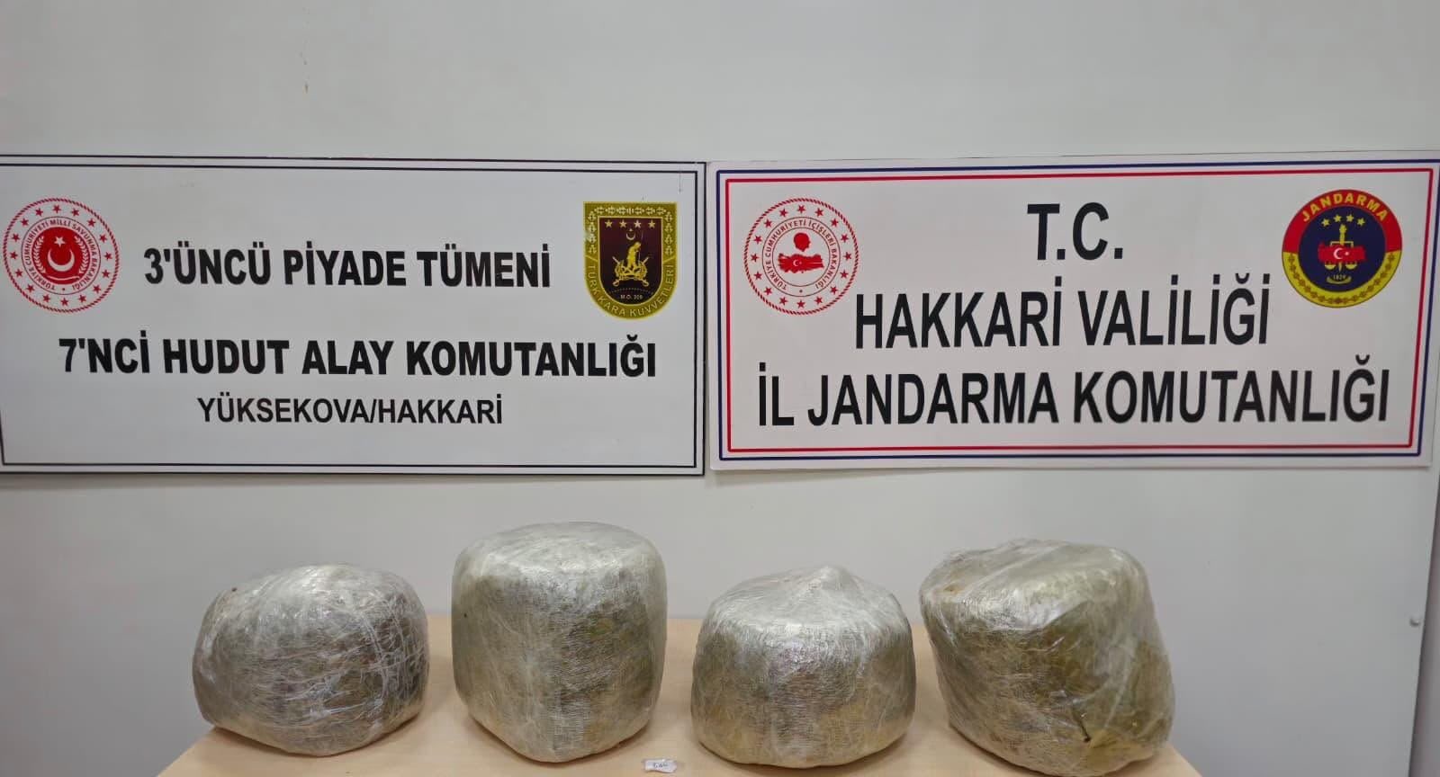 Hakkari’de Sınır Hattında Uyuşturucu Operasyonu: 11 Kilo Skunk Ele Geçirildi