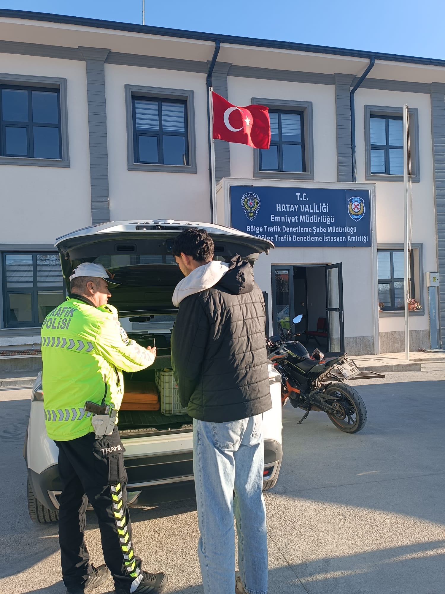 Hatay’da Tehlikeli Hareket Yapan Motosikletliye Ceza