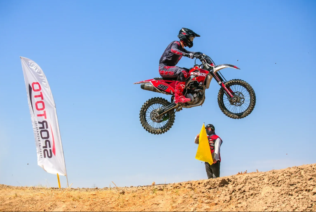 Hayrabolu’da Türkiye Motokros Şampiyonası’nda Nefes Kesen Final