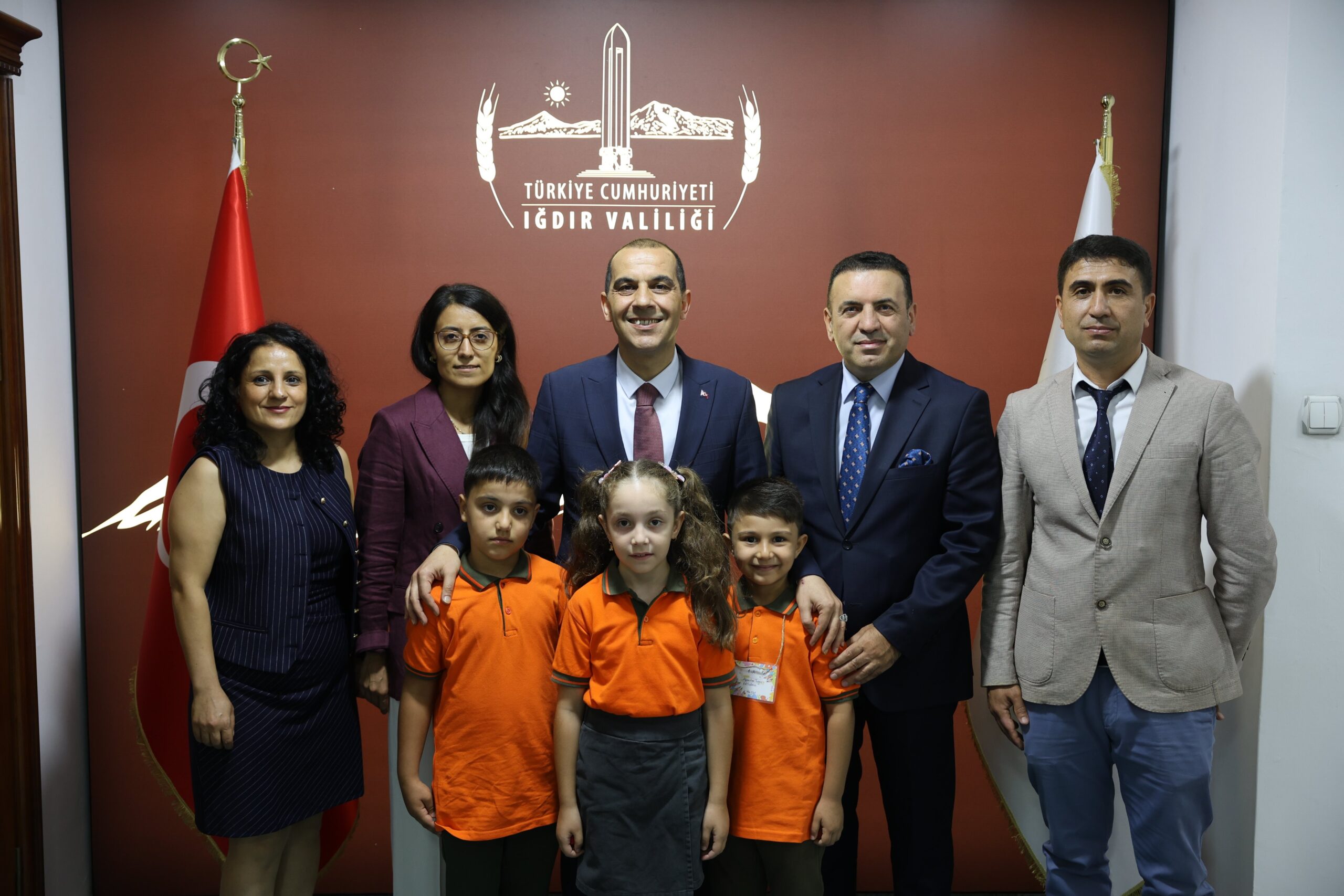 Iğdır Valisi Taşolar Eğitim Heyetini Makamında Kabul Etti