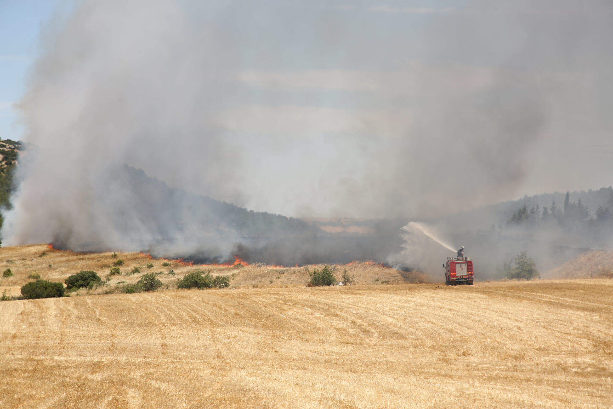 İpsala Kaymakamlığı’ndan Çiftçilere Uyarı: “Anız Yakmaktan Vazgeçelim”