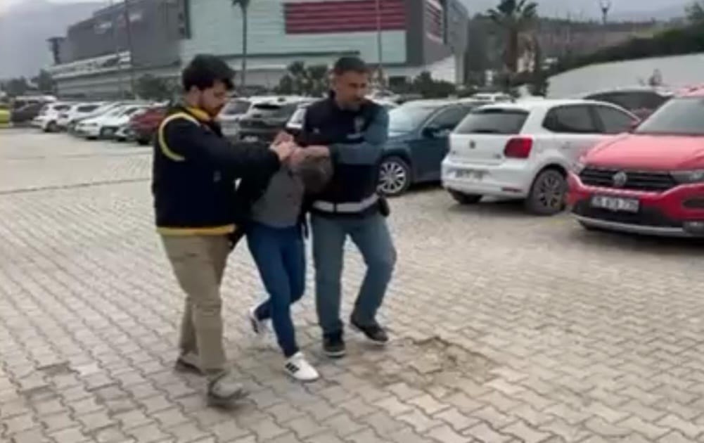 İskenderun’da Aranan Şahıs Yakalandı