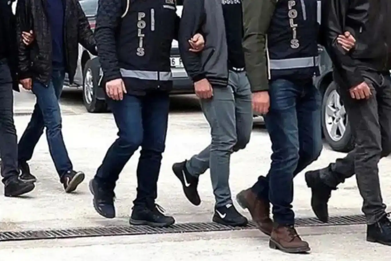İstanbul’da Ekonomik Suç Operasyonu: Sezgin Baran Korkmaz Dahil 7 Kişi Hakkında Gözaltı Kararı