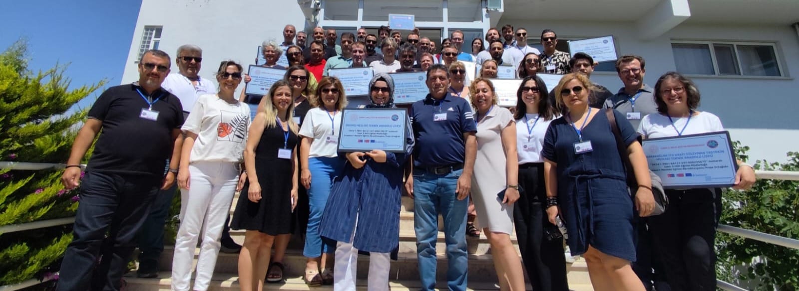 İzmir’de Erasmus+ Çalıştayında Öğrencilerin Projeleri Göz Doldurdu