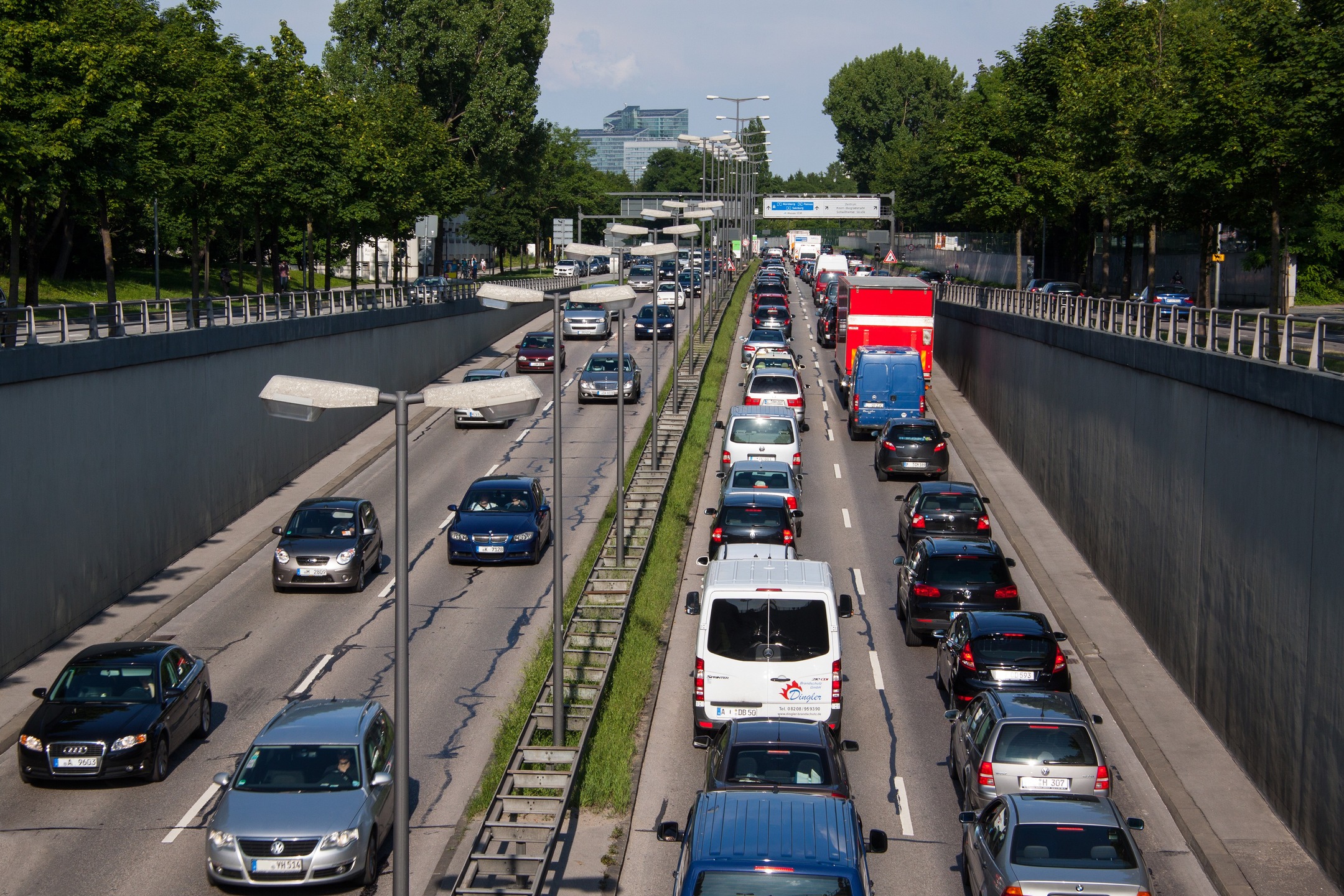 İzmir’de Trafiğe Kayıtlı Araç Sayısı 2 Milyonu Aştı