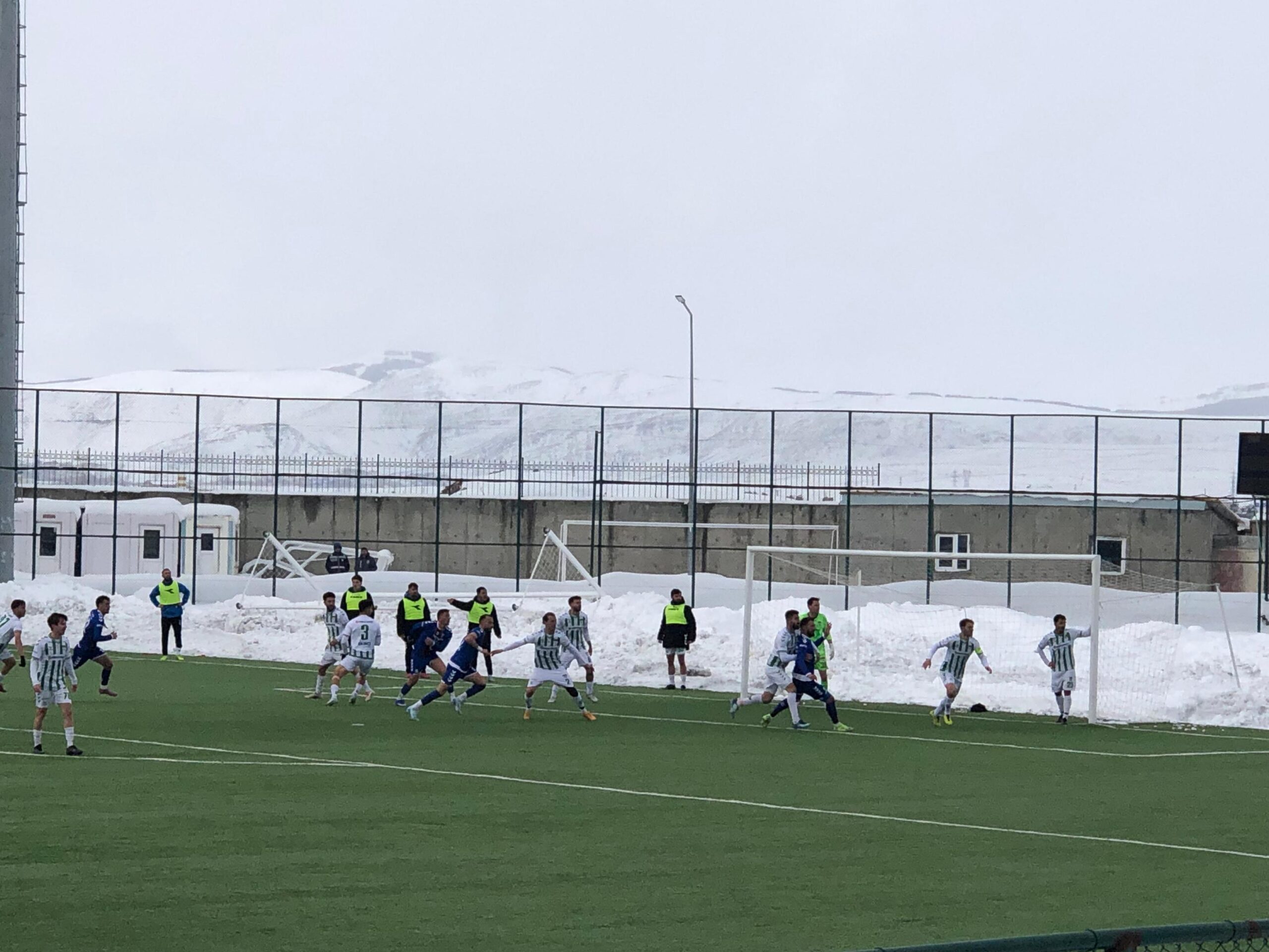 “Kafkas Derbisi”nde kazanan Serhat Ardahan Spor oldu