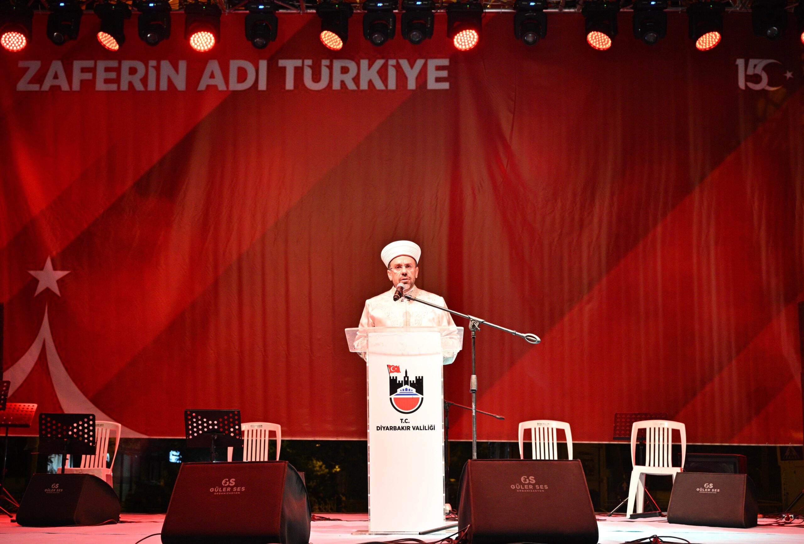 Kardeşliğin, Cesaretin ve Direnişin Günü: 15 Temmuz Diyarbakır’da Anıldı