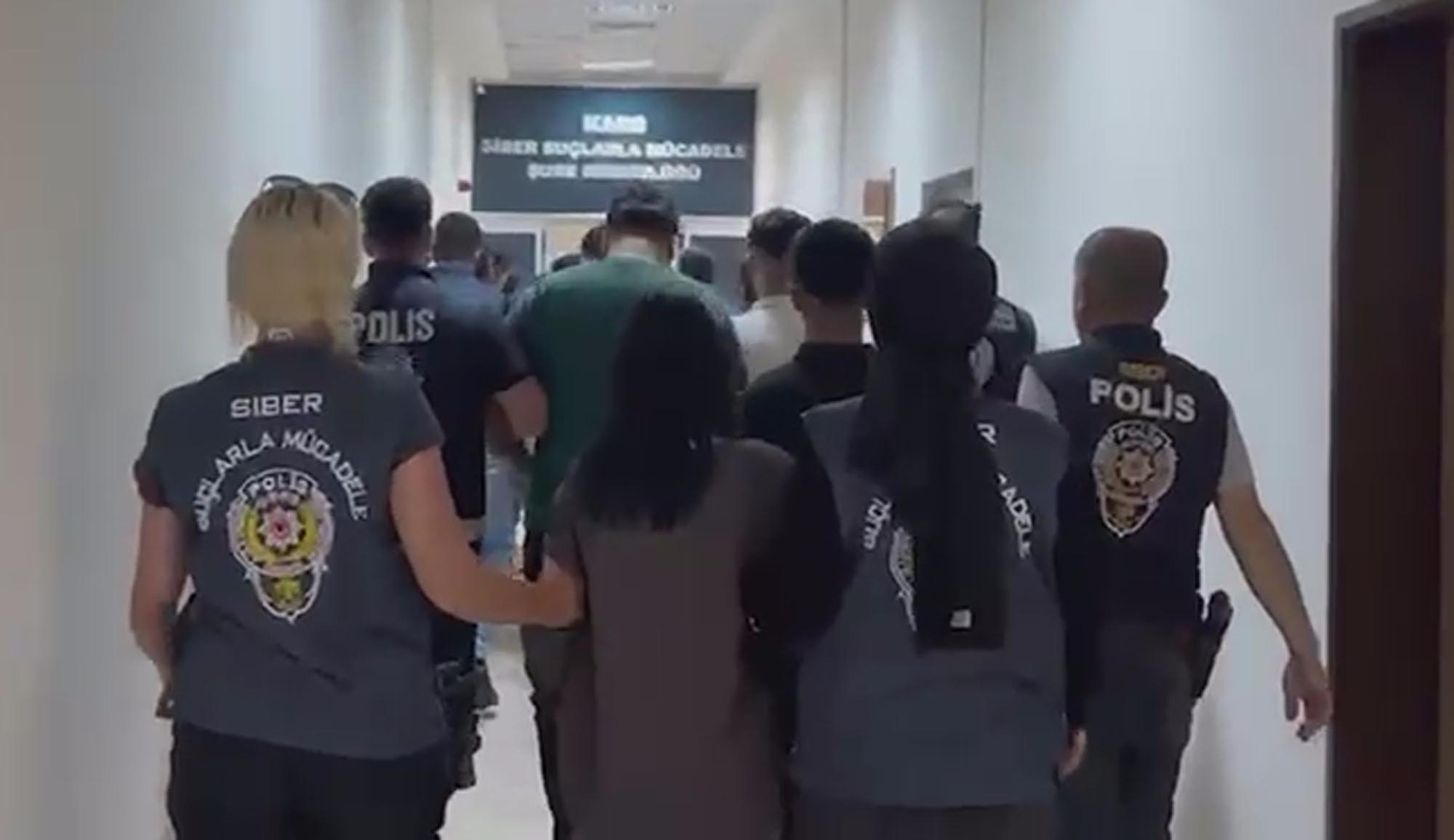 Kars Merkezli 8 İlde ‘Sahte İş’ Operasyonu: 21 Şüpheli Tutuklandı