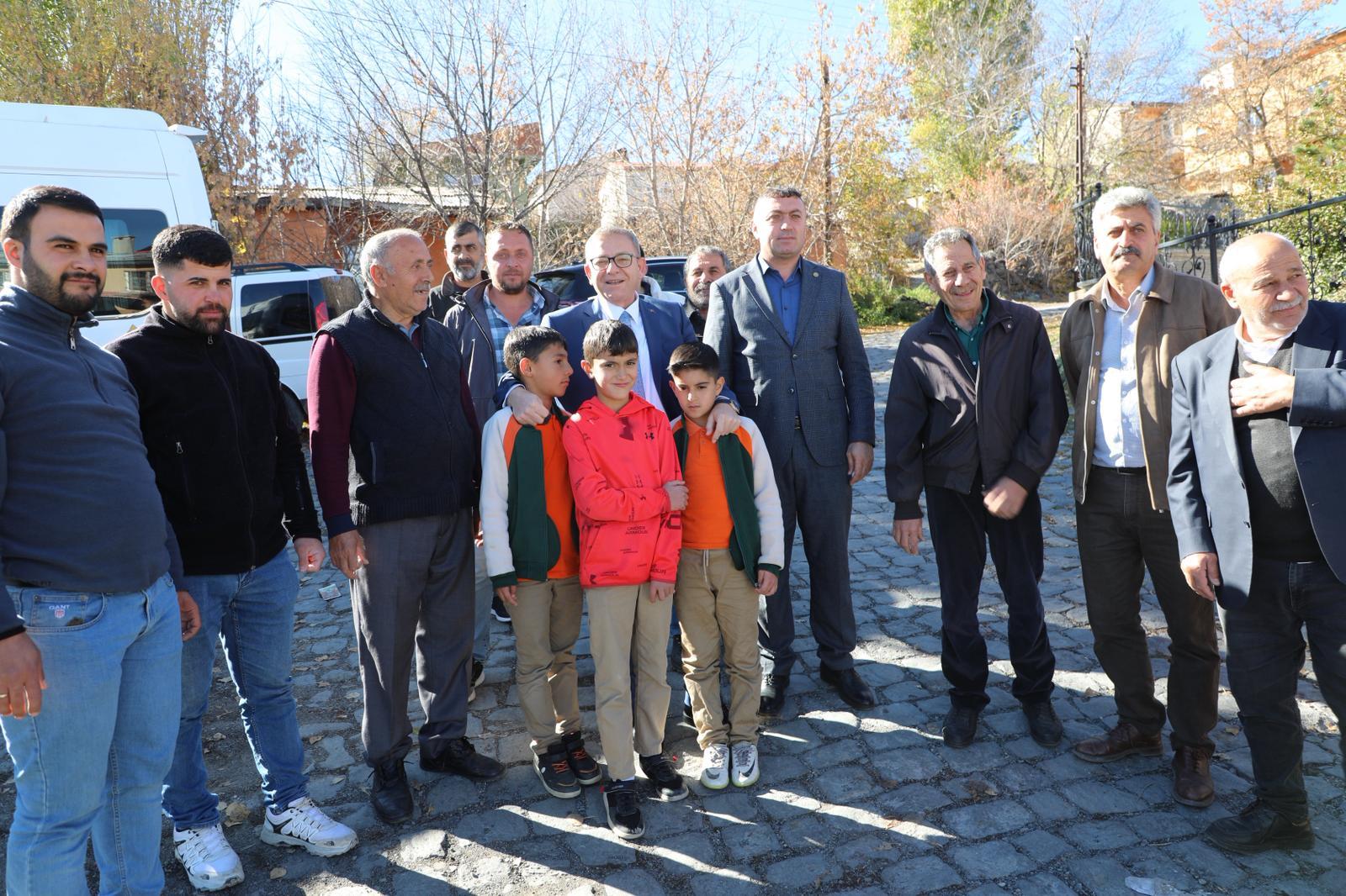 Kars Valisi Ziya Polat, Fevzi Çakmak Mahallesi’nde Vatandaşlarla Bir Araya Geldi