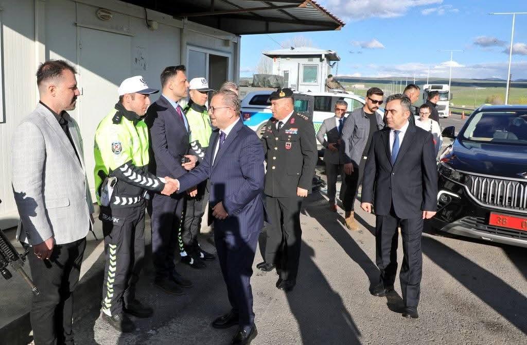 Kars Valisi Ziya Polat’tan Bayram Mesaisi