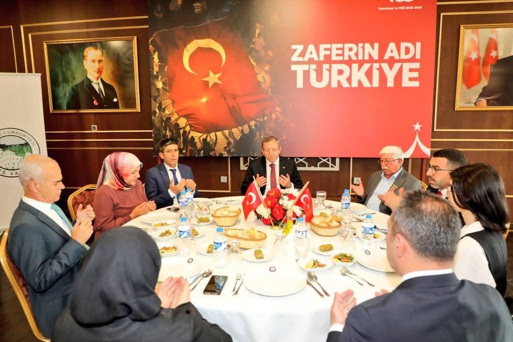 Kars’ta 15 Temmuz Şehitleri ve Gazileri Onuruna Yemek Programı Düzenlendi