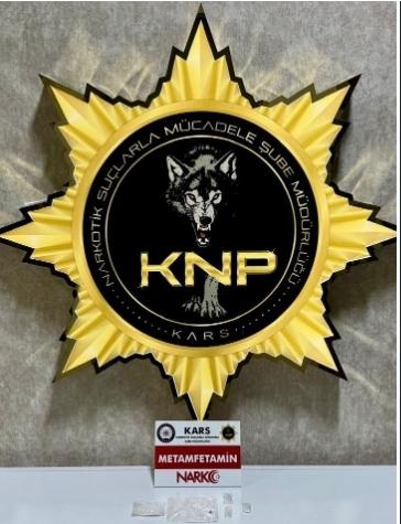 Kars’ta bir apartta gerçekleştirilen operasyonda 25,76 Gram Metamfetamin Ele Geçirildi