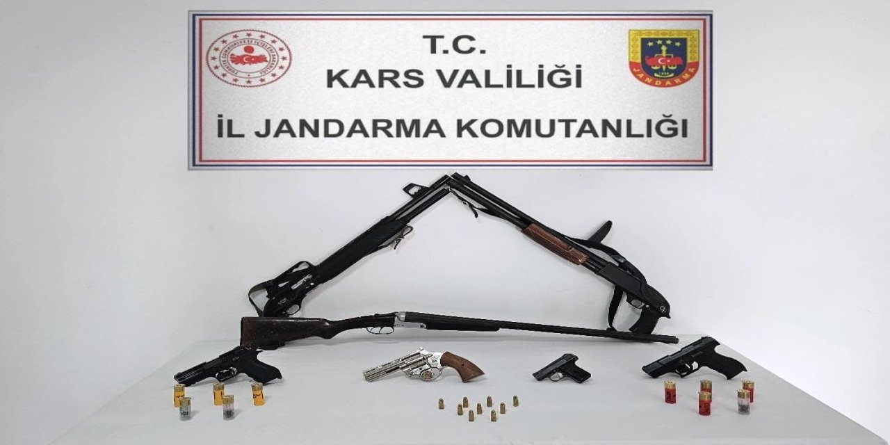 Kars’ta Eş Zamanlı Silah Operasyonu Gerçekleştirildi