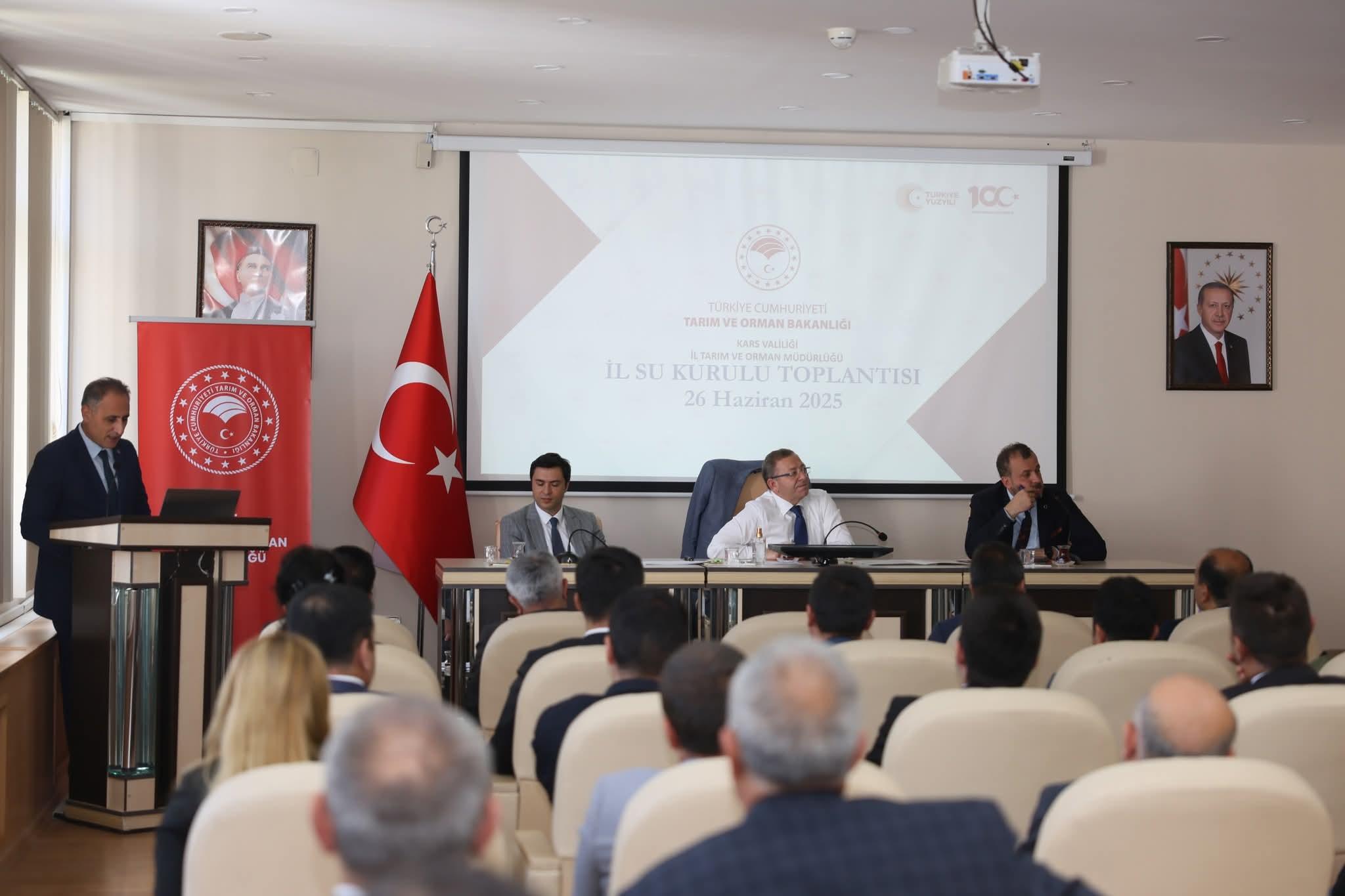 Kars’ta İl Su Kurulu Toplantısında Tarım Müdürü Enver Aydın, sunum gerçekleştirdi