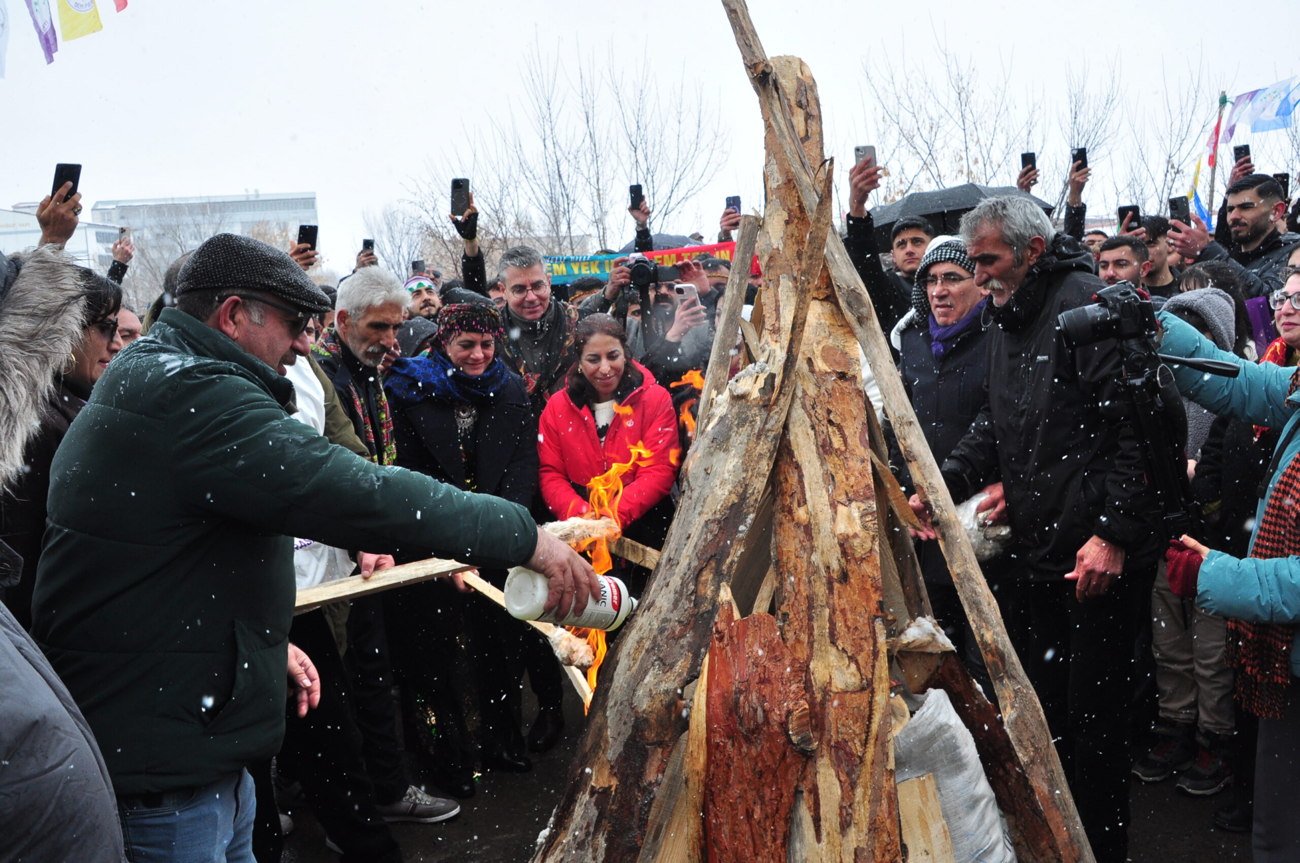 Kars’ta Kar Altında Nevruz Coşkusu