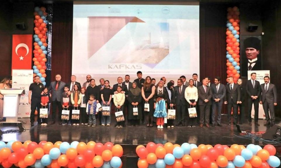 Kars’ta Kitap Okuma Seferberliği Taçlandı: Başarılı Öğrenci ve Veliler Ödüllendirildi