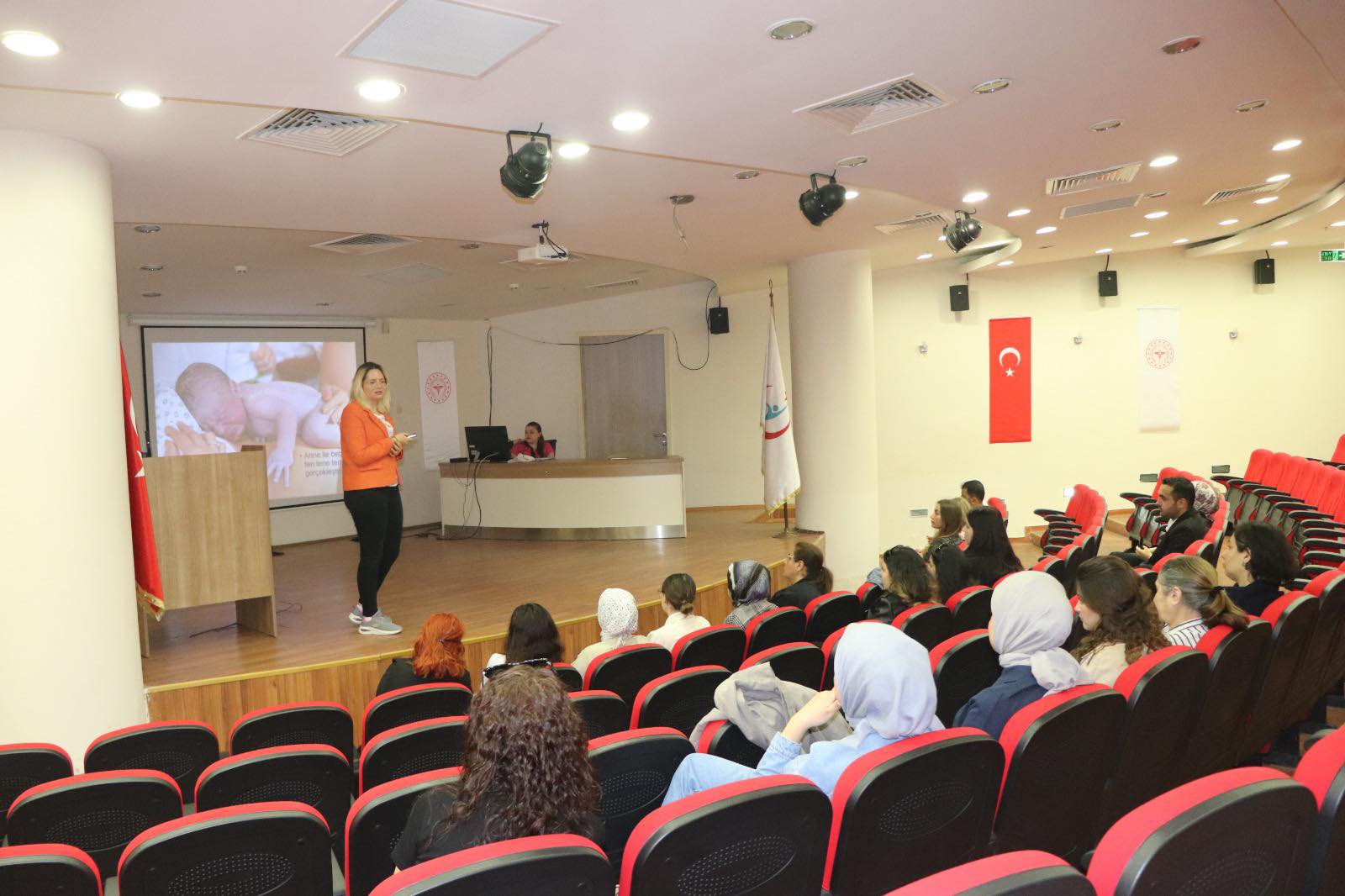 Kars’ta “Normal Doğum” Eğitimlerinin Üçüncü Grubu Başladı