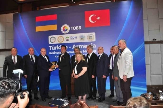 Kars’ta Tarihi Zirve: Türk ve Ermeni İş Dünyası Ekonomik İş Birliği İçin İlk Kez Bir Araya Geldi