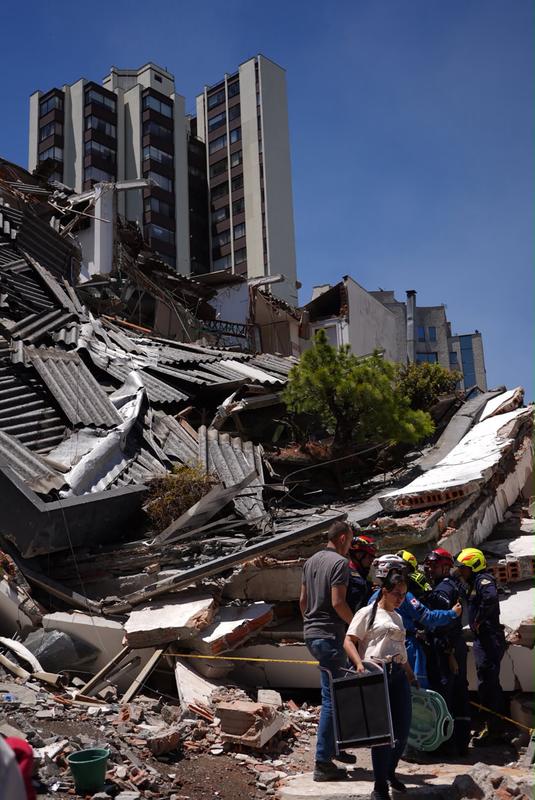 Kolombiya’da 7,4 Büyüklüğünde Deprem: Can Kaybı 132’ye Yükseldi