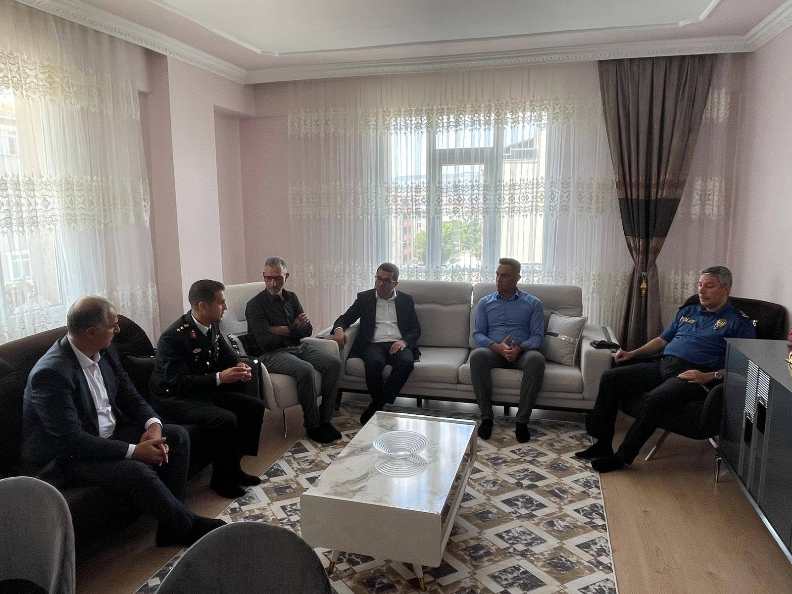 Kurban Bayramı’nda Kaymakam Daştan’dan Şehit Ailesine ve Gaziye Vefa