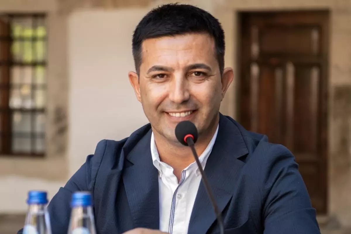 Kuşadası Belediye Başkanı Ömer Günel Görevden Uzaklaştırıldı