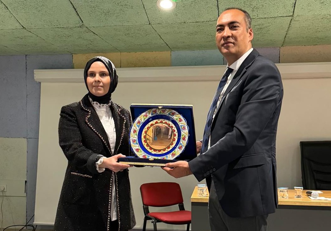 Kütahya Gediz Kız Mtal’de Demet Bakırdemir Kariyer Günlerinin Konuğuydu