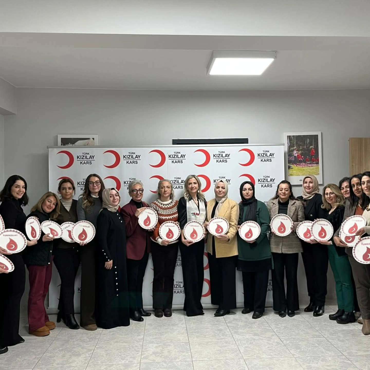 Kızılay Kars’tan Filistin yararına bağış toplandı