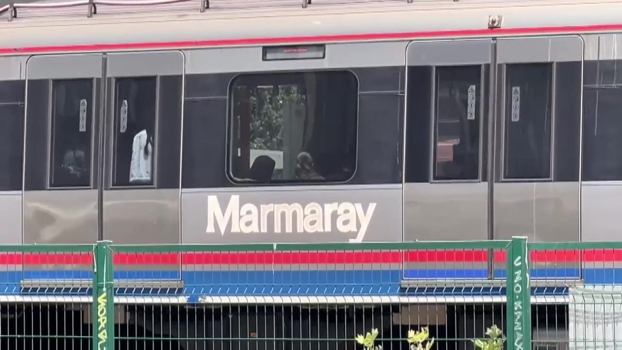 Marmaray Ataköy İstasyonu’nda İntihar: Seferler Geçici Olarak Aksadı