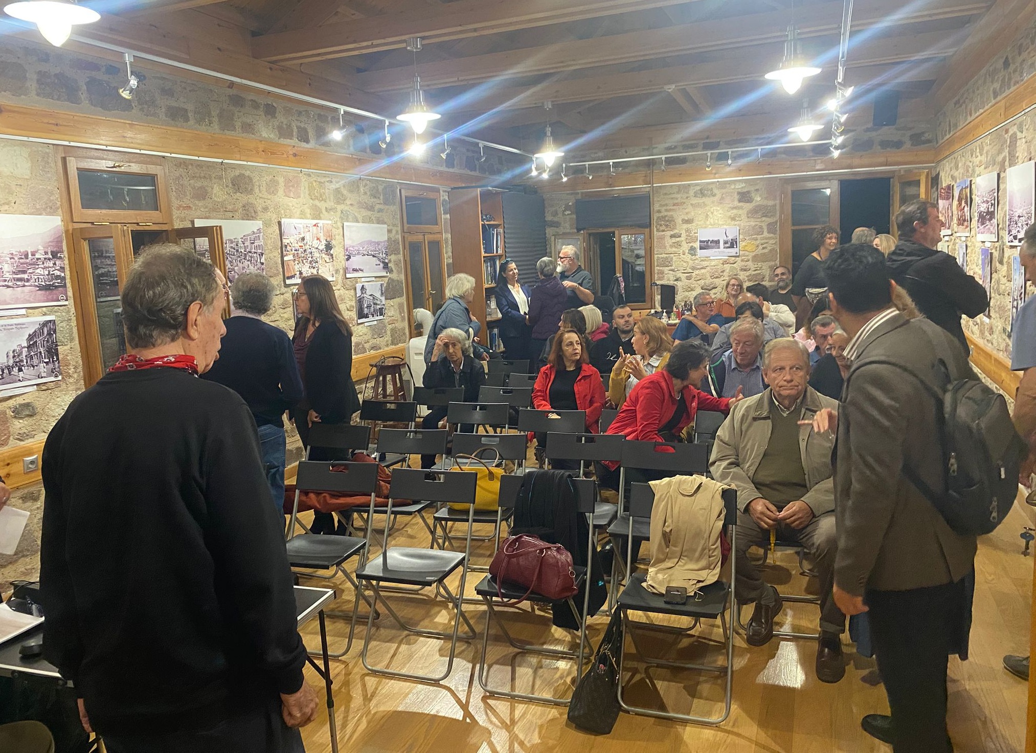 Mert Rüstem’den Girit’te “İzmir 1860–1920” Fotoğraf Sergisi